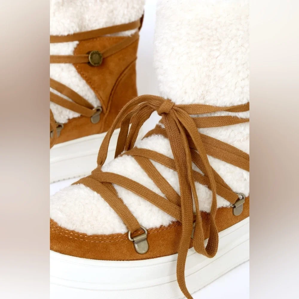J/Slides Newbie Tan Suede Leather Faux Fur Platform Boot; Women’s 7.5; snowbunny